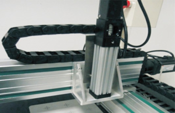 選擇伺服壓力機電機時，應注意以下幾點：